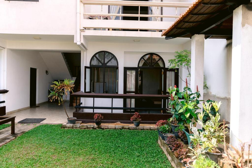 Romantic Garden Hotel Negombo Extérieur photo